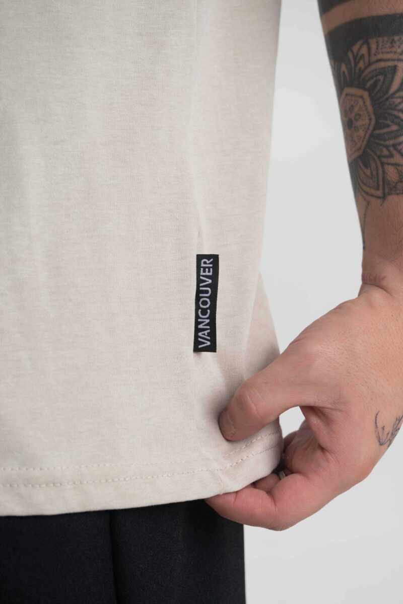 remera saki regular hombre vancouver